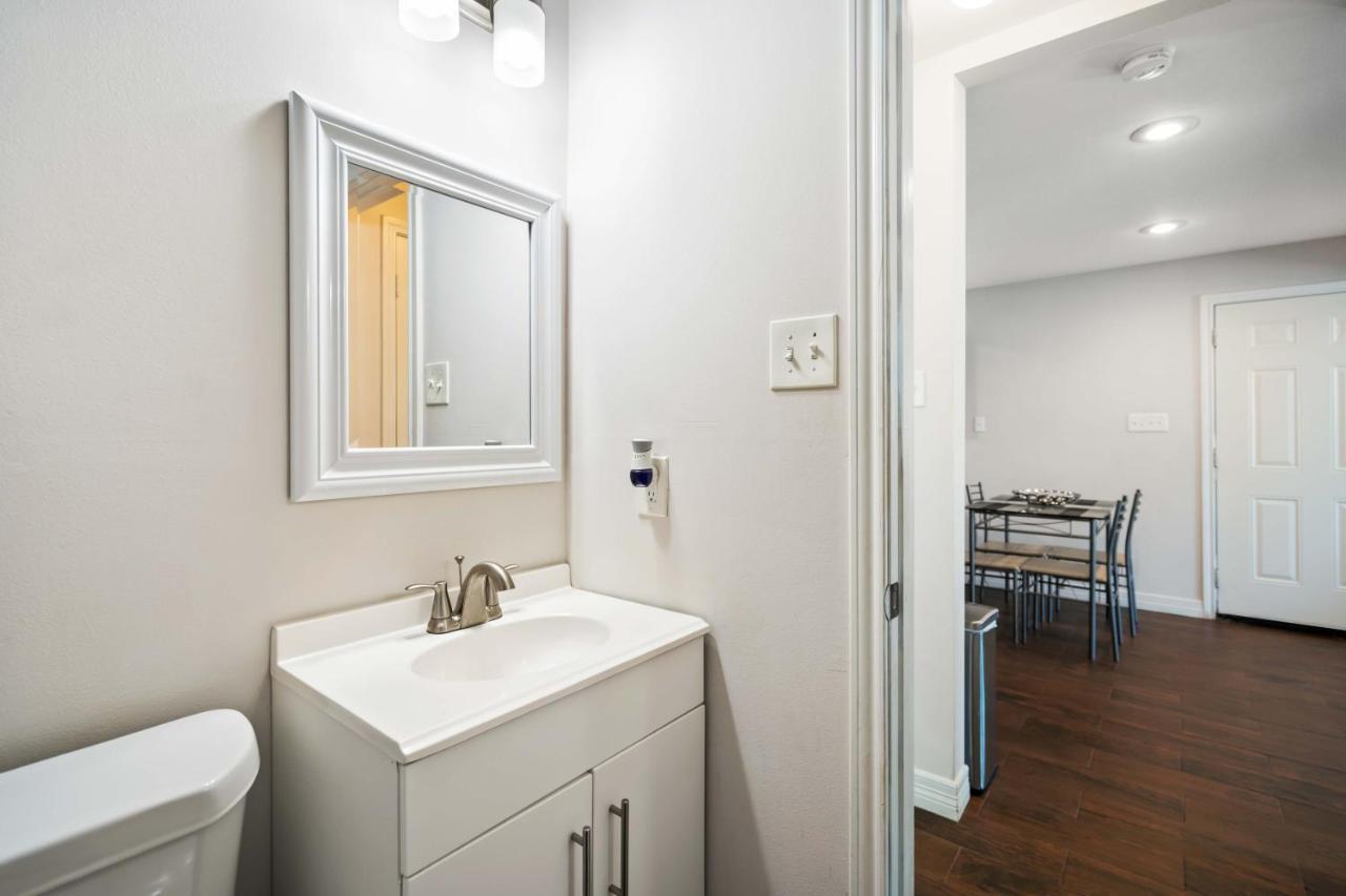 Stunning & Vibrant Apt 7 Min From Tx Med Center Хьюстон Экстерьер фото